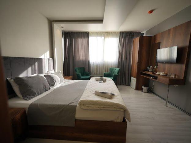 Ci Plus Otel Istanboel Buitenkant foto